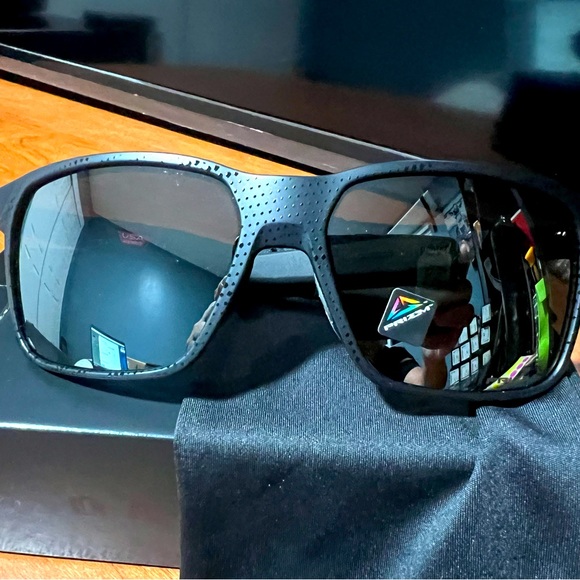 Oakley Prizm Black